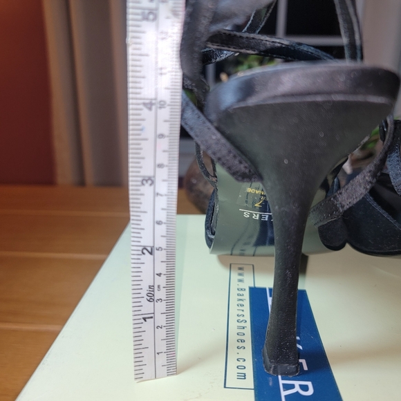 Bakers 'Annette'‎ Heels - Size 7 - Picture 4 of 6